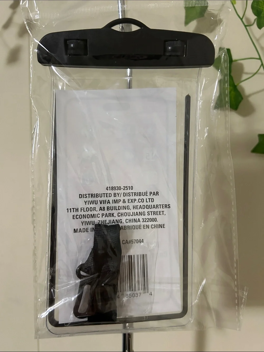 Waterproof Phone Holder in Black or Pink Waterproof Phone Pouch - Clear Front